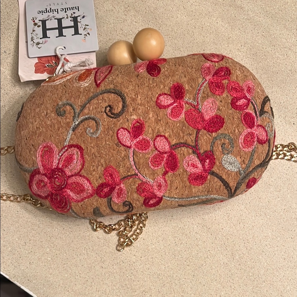 Floral Embroidered Clutch